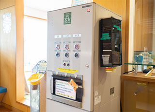 ミネラルウォーターだけではなくお茶も飲めます。