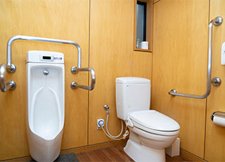 お手洗いはバリアフリーとなっております。